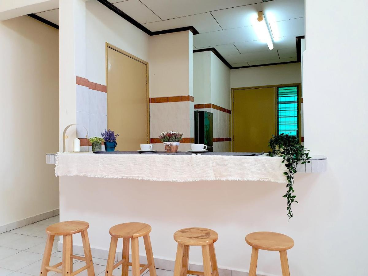 Melaka Afamosa Villa With Private Pool For 10 Pax Алор-Гаджах Экстерьер фото